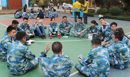 凝心聚力 迎势起航 ——汉光电气2018年户外拓展活动